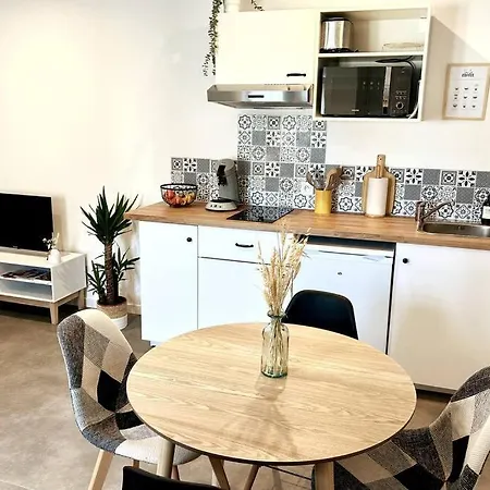 T2 Cosy En Centre Ville De * 尼姆